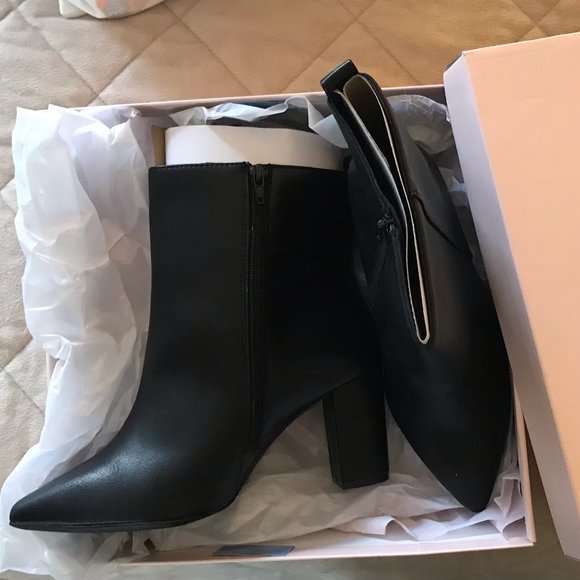 JustFab Shoes - Olyvia Block Heeled Booties